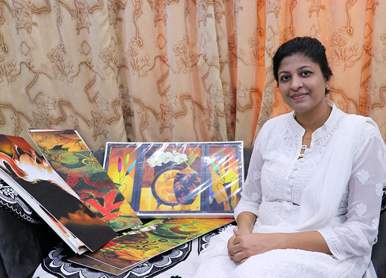This housewife built her own business with over 30.000 USD revenue just by selling digital paintings online