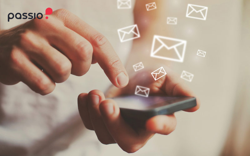 Bạn có thể sử dụng thêm email marketing để thu hút khách hàng hiệu quả hơn